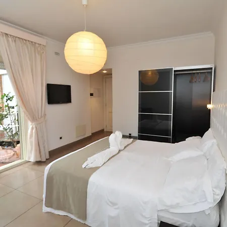 לינה וארוחת בוקר Roof Garden Zaccardi 2*