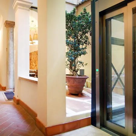 Aparthotel Navona Luxury 2*