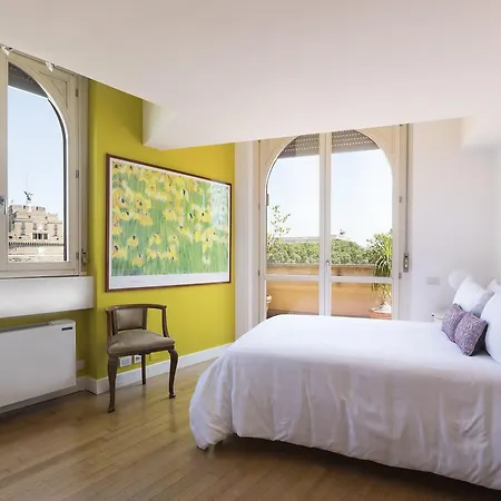 Six-bedroom On Lungotevere Degli Altoviti Apt 19 *