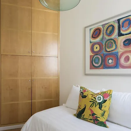 Six-bedroom On Lungotevere Degli Altoviti Apt 19 Aparthotel *