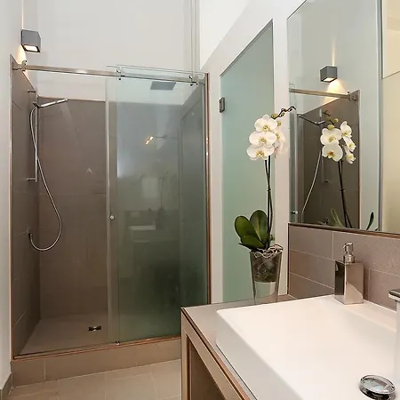 Bed & Breakfast Domus Croce 2*