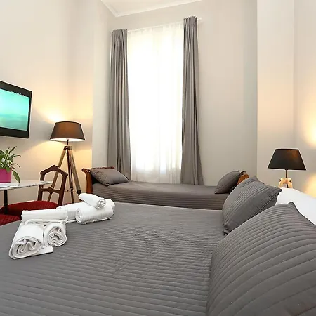 Bed & Breakfast Residenza Cavour 3*
