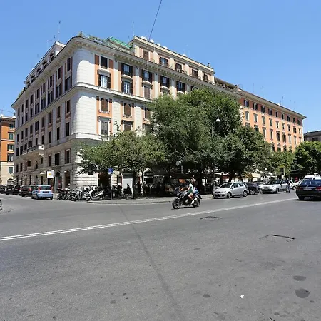 Residenza Cavour Bed & Breakfast 3*