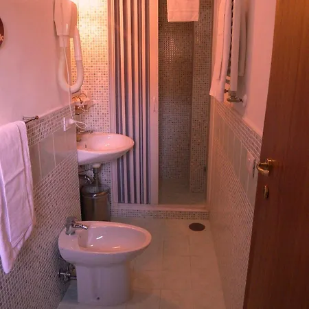 Margaret Hotel 2*