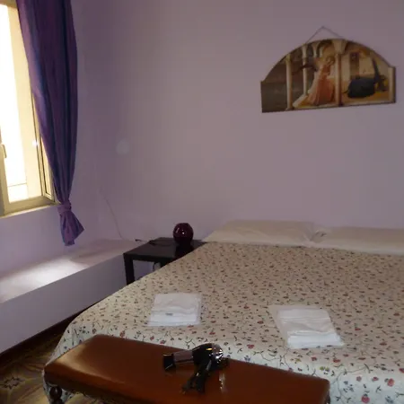 Carlo Alberto House Bed & Breakfast Rome