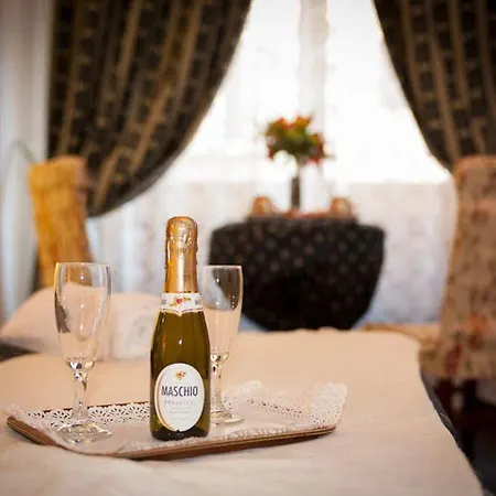 Bed & Breakfast Paradise 3*