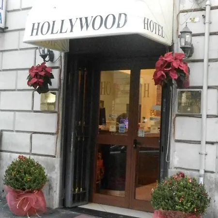 Hollywood Отель 2*