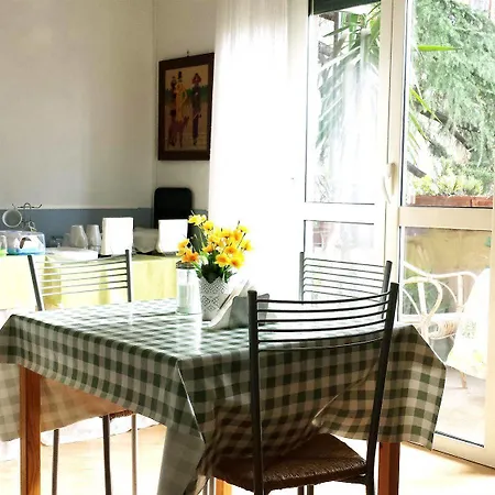 Bed & Breakfast Maison Genevois 3 5*