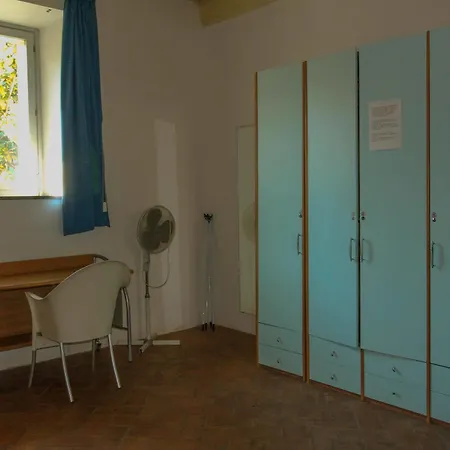 Albergue Orsa Maggiore For Women Only