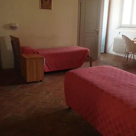 Albergue Orsa Maggiore For Women Only *