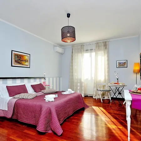 Piazza San Giovanni Bed & Breakfast Řím