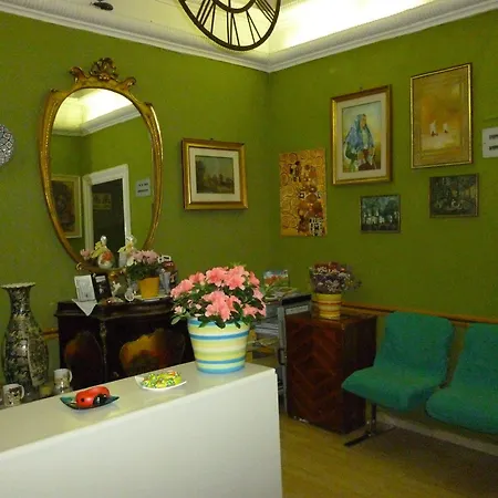 Hotel Giamaica For Girls & Ladies Only