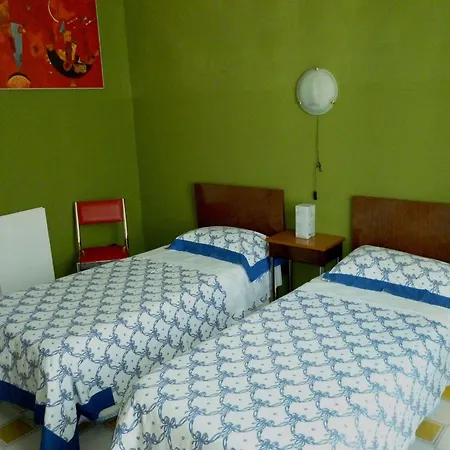 Hotel Giamaica For Girls & Ladies Only