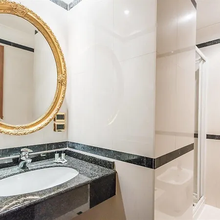 Hotel Raeli Regio