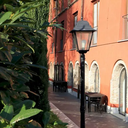 Borgo Papareschi Apart-hotel