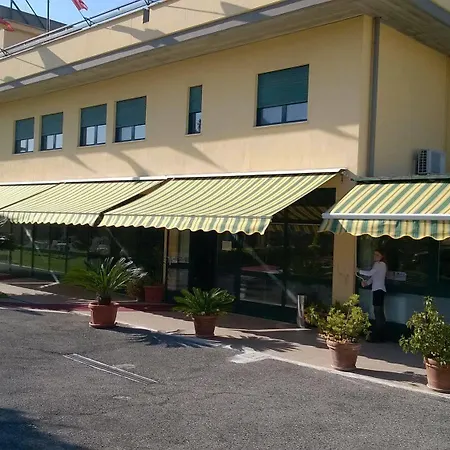 Laurence Hotel
