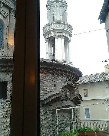 Konukevi Piccolo Di Piazza Di Spagna