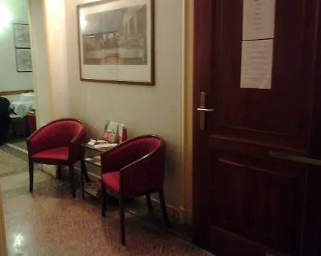 Piccolo Di Piazza Di Spagna بيت ضيافة