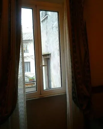 Konukevi Piccolo Di Piazza Di Spagna 2*
