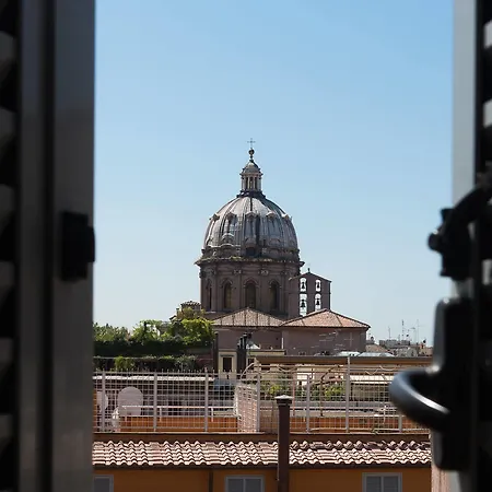 Della Torre Argentina Отель