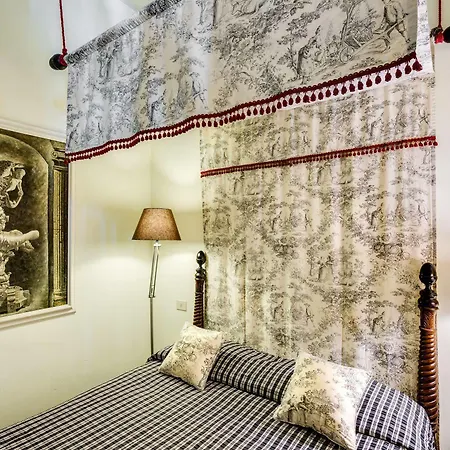 Casa Heberart Capo Le Guest house