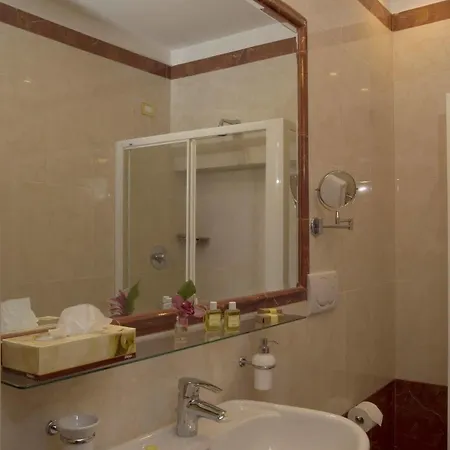 Residenza Gens Julia 2* Roma