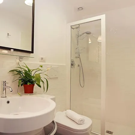 Residenza Cavour Bed & Breakfast 3*