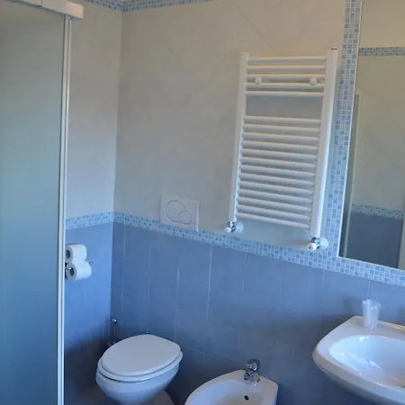 Guest house Domus Italiana 3*