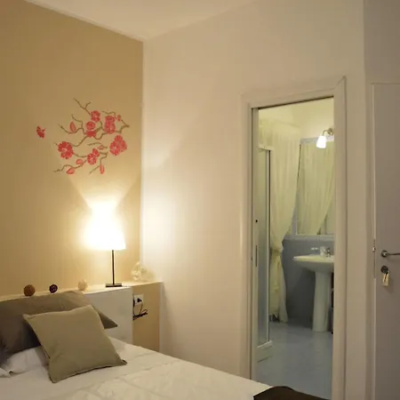 Domus Italiana Guest house 3*