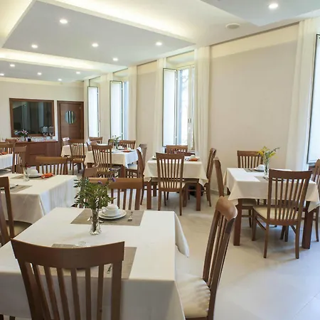 Hotel Angelina - Casa Per Ferie 3*