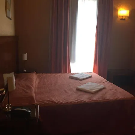 Divine Hotel