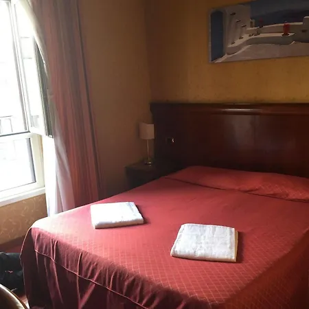 Divine Hotel 2*