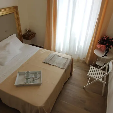 Art Atelier Bed & Breakfast 3*