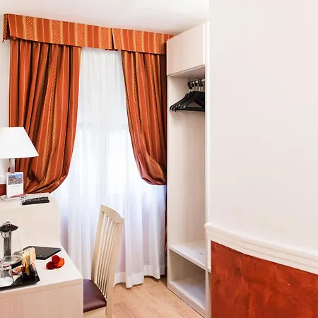 Domus Capilupi Bed & Breakfast 2*