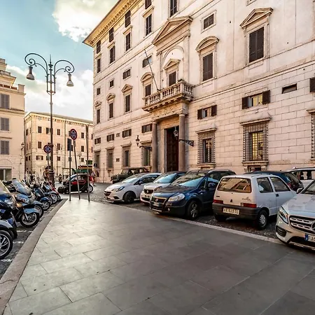 Casa Borghese By Burghesius Holiday home Rome