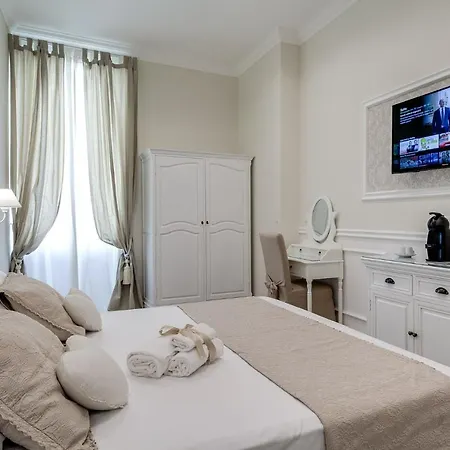 Charme & Chic Bed & Breakfast 2*