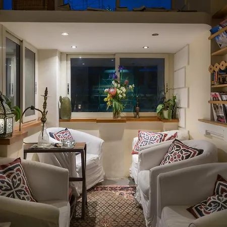 Palm Gallery Hotel 3*