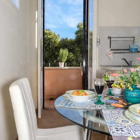 Azzurra Apartment *