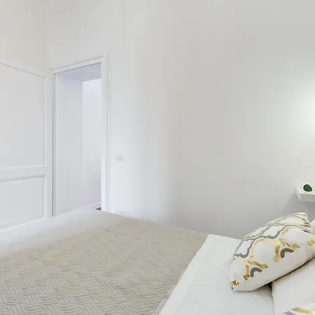 Ezio 29 Palace Suites Guest house