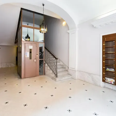 Ezio 29 Palace Suites Guest house Rome