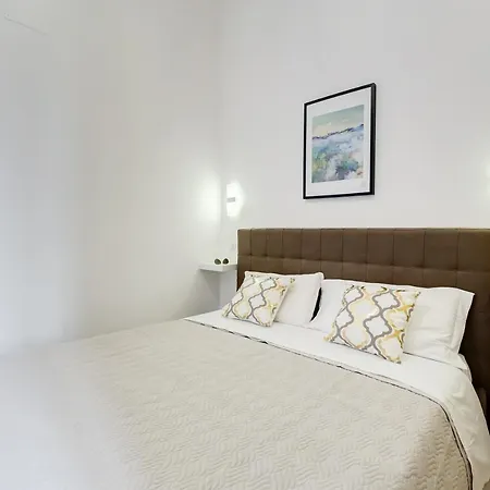 Ezio 29 Palace Suites Guest house