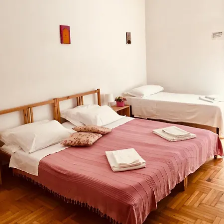 Aparthotel Boarding House International *