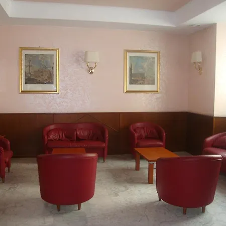 Hotel Primus 3*