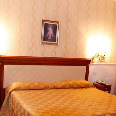 Genio Hotel 4*