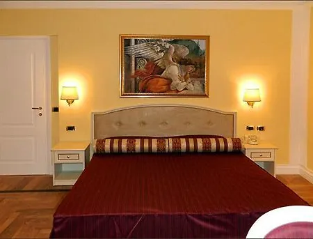 Relais Frattina Konukevi 2*