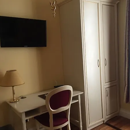 Konukevi Relais Frattina Roma