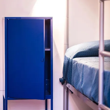 Albergue Orsa Maggiore For Women Only Roma