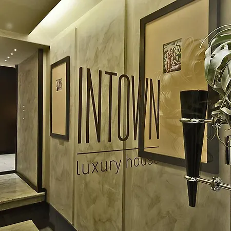 Intown Luxury House Guest house