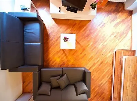 Purple Fandango Apartment Rome