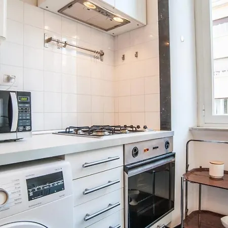 Domus Piramide 2 Apartment
